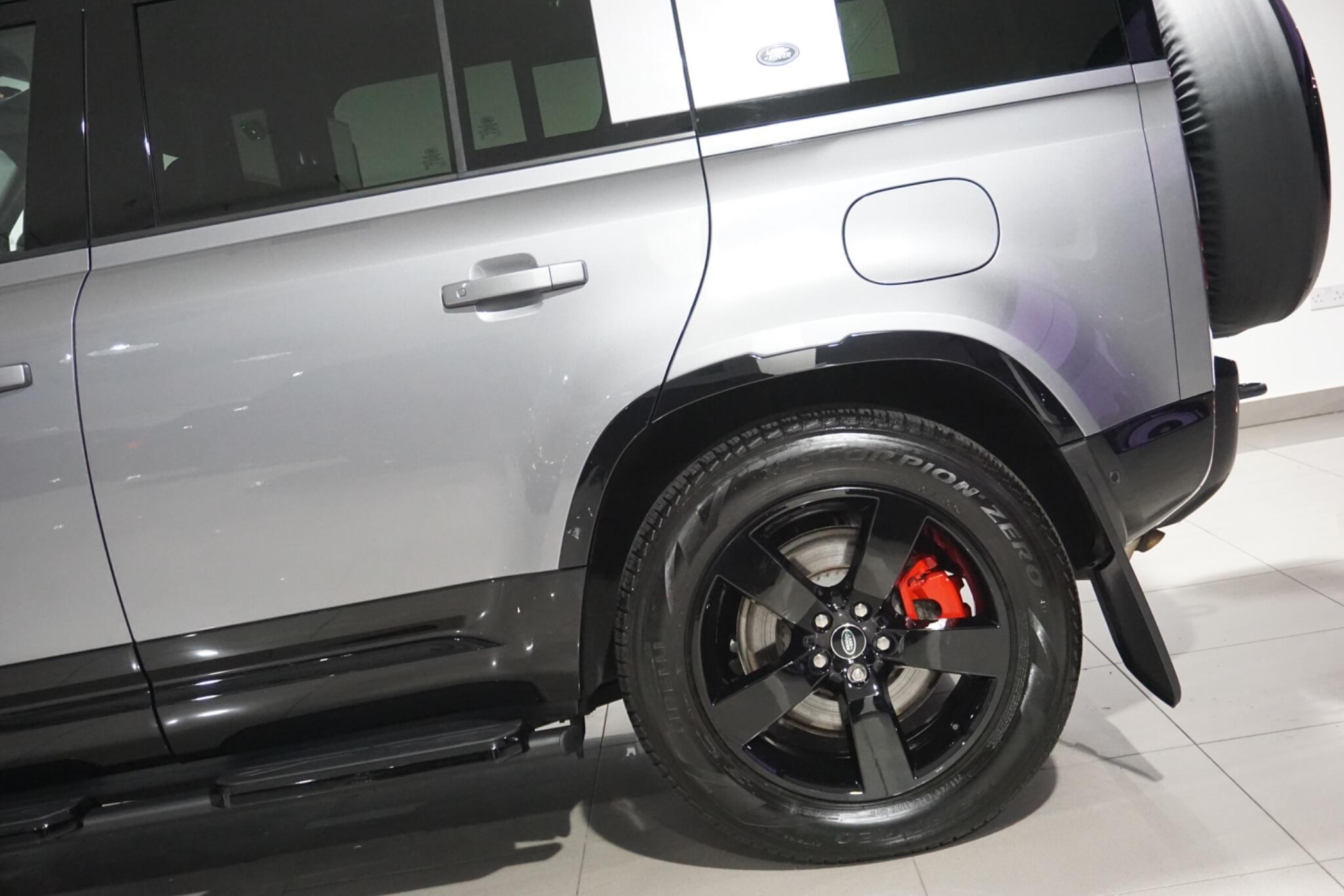 Land Rover Defender 110 2.0 P400e 15.4kWh X-Dynamic HSE SUV 5dr Petrol Plug-in Hybrid Auto 4WD Euro 6 (s/s) (404 ps)